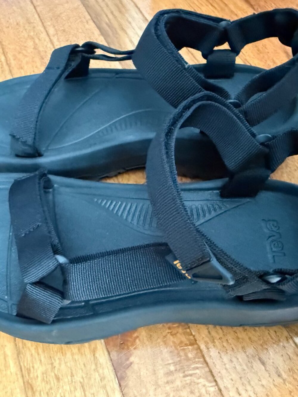 TEVA Women's Hurricane XLT2 Ampsole Sandal Black SZ 11 - Picture 3 of 6